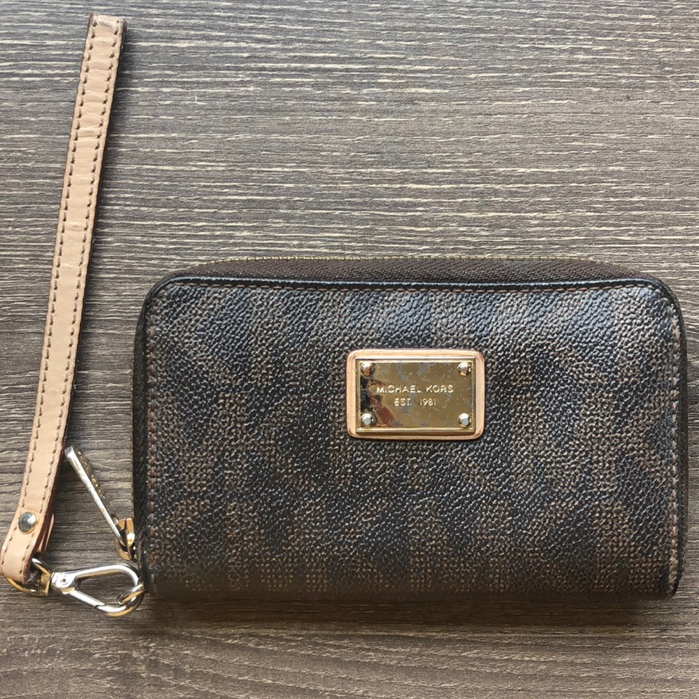Michael Kors Wristlet